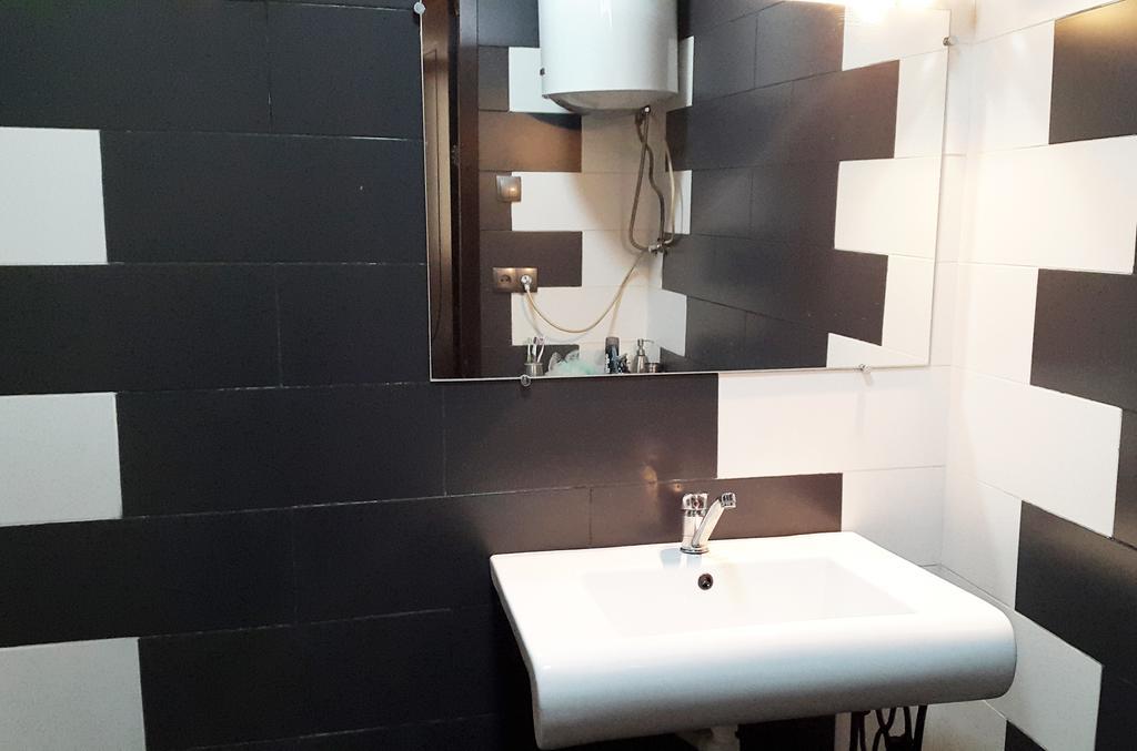 Eka Guest House Батуми Экстерьер фото