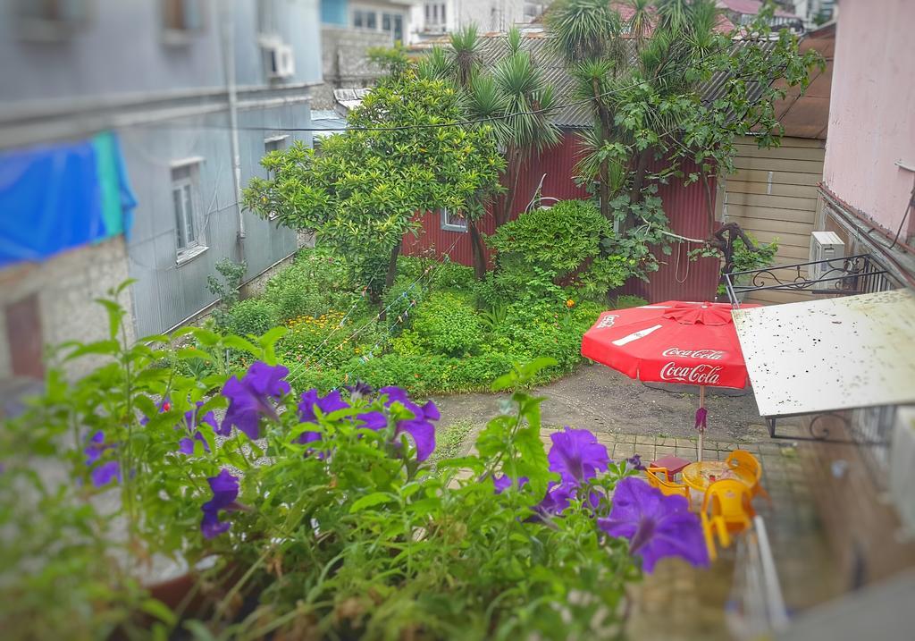 Eka Guest House Батуми Экстерьер фото