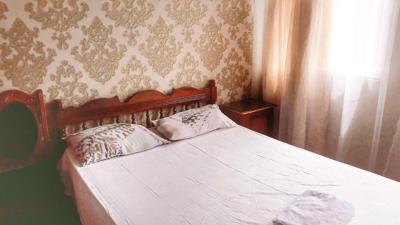 Eka Guest House Батуми Экстерьер фото