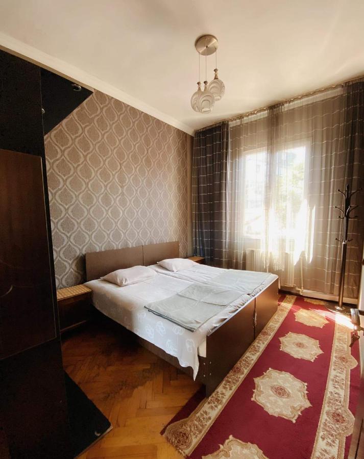 Eka Guest House Батуми Экстерьер фото